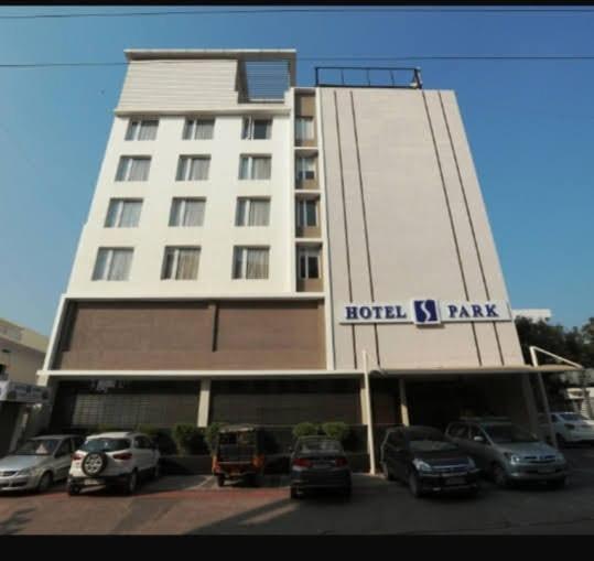 Hotel-S-Park Khammam Ngoại thất bức ảnh