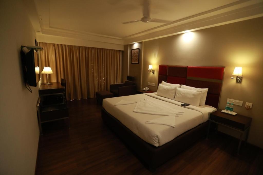 Hotel-S-Park Khammam Ngoại thất bức ảnh